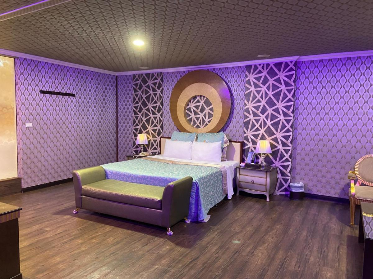 Huang Xing Motel Pingtung Luaran gambar