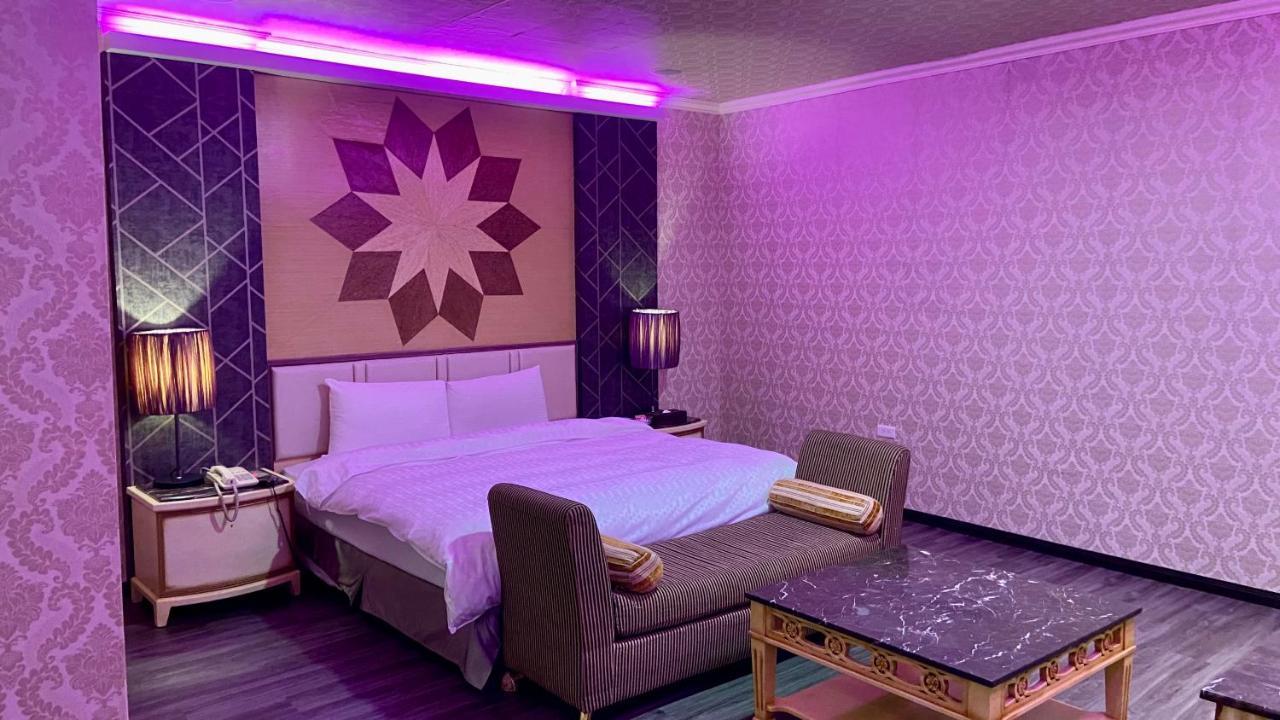Huang Xing Motel Pingtung Luaran gambar