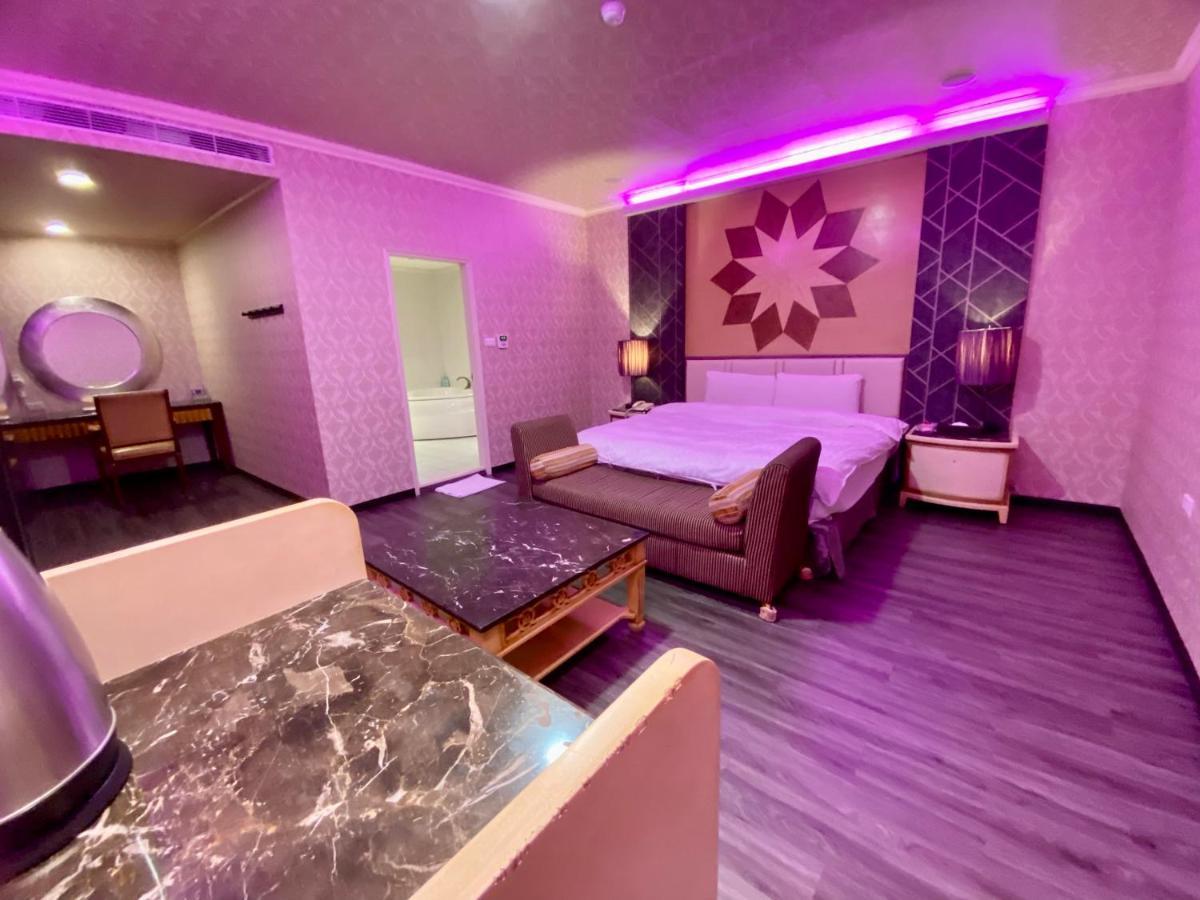 Huang Xing Motel Pingtung Luaran gambar