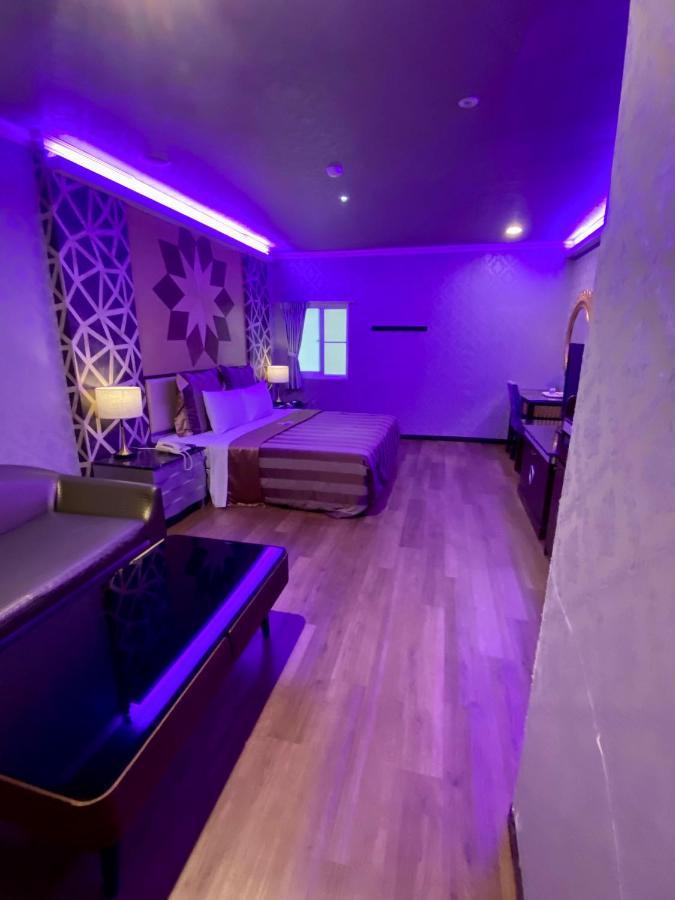Huang Xing Motel Pingtung Luaran gambar
