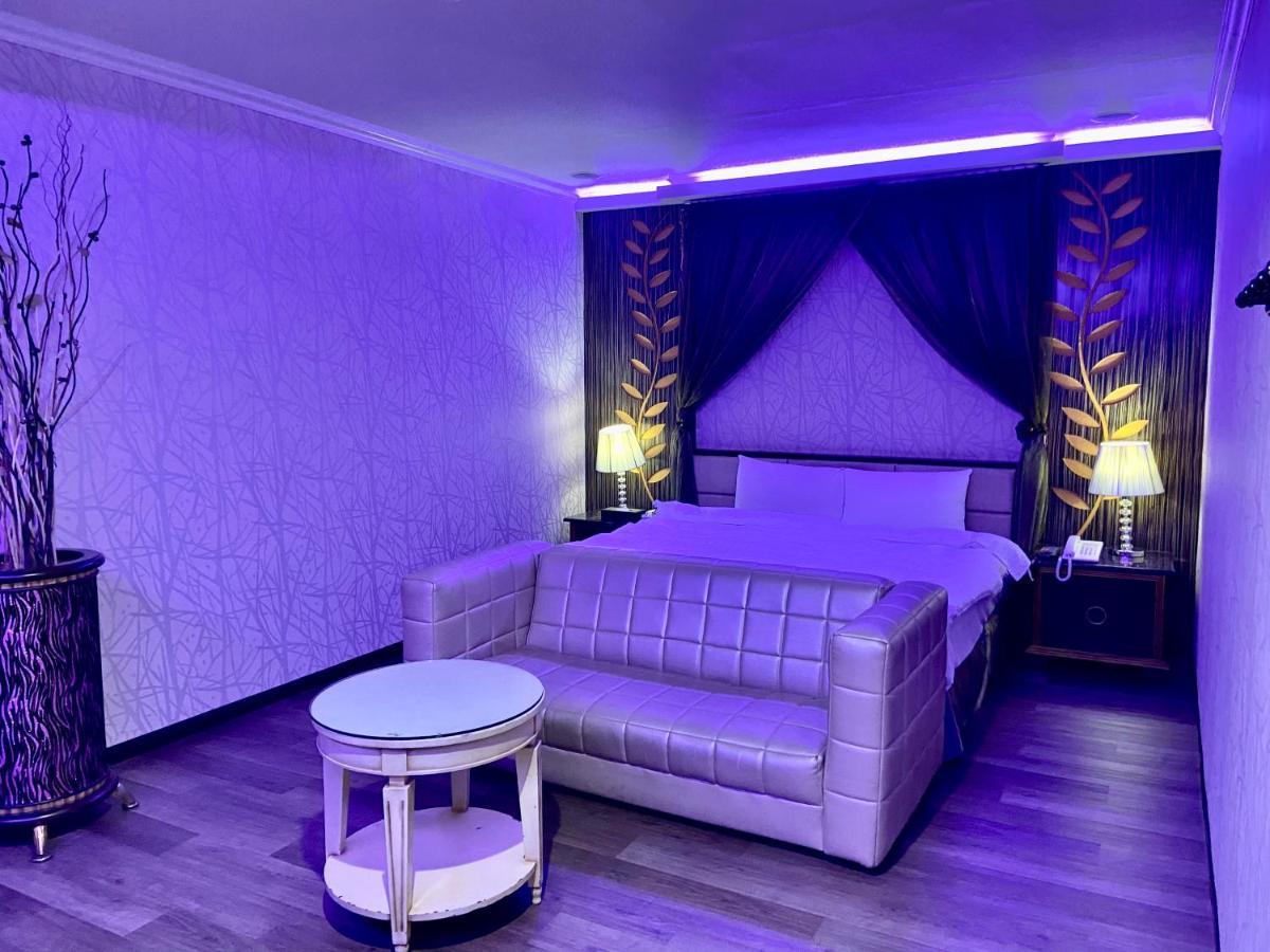 Huang Xing Motel Pingtung Luaran gambar