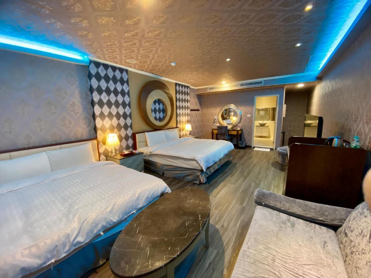 Huang Xing Motel Pingtung Luaran gambar