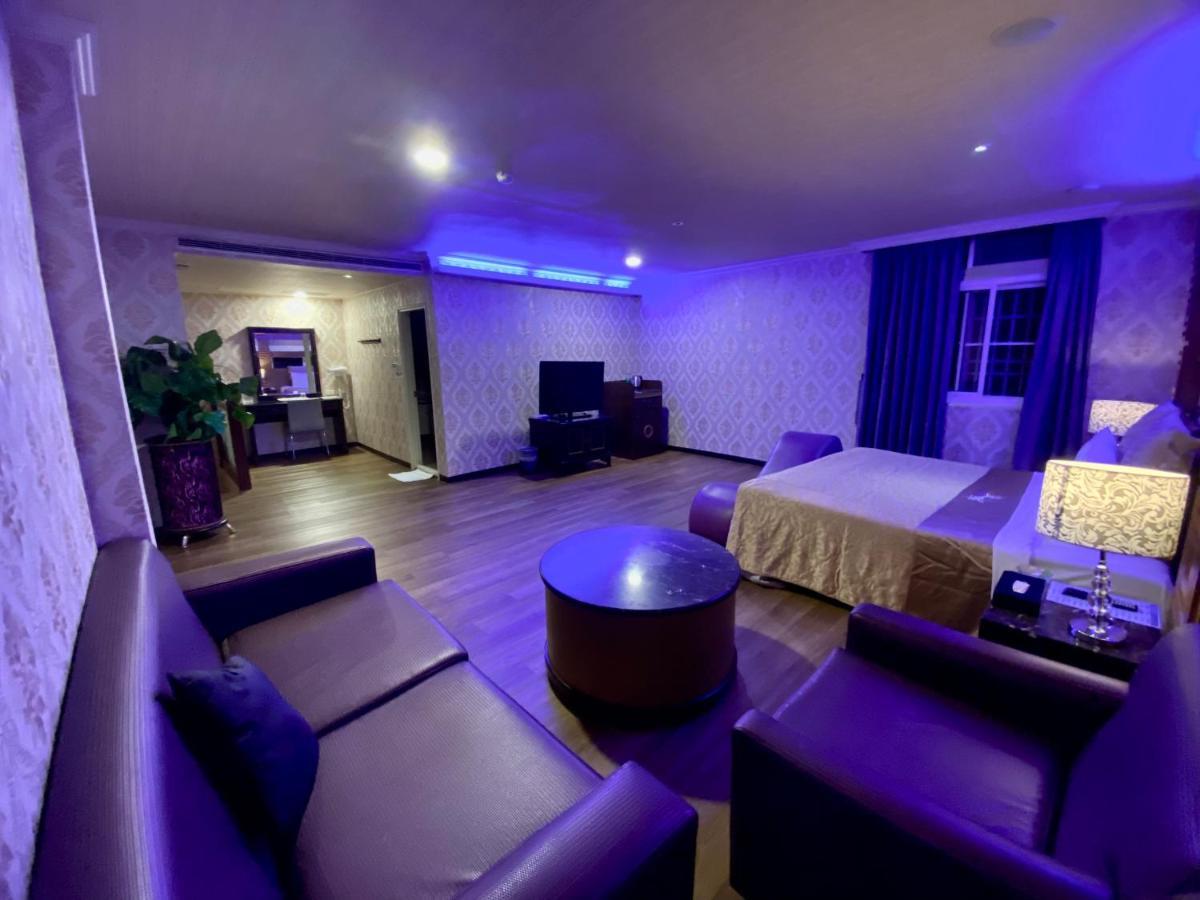 Huang Xing Motel Pingtung Luaran gambar