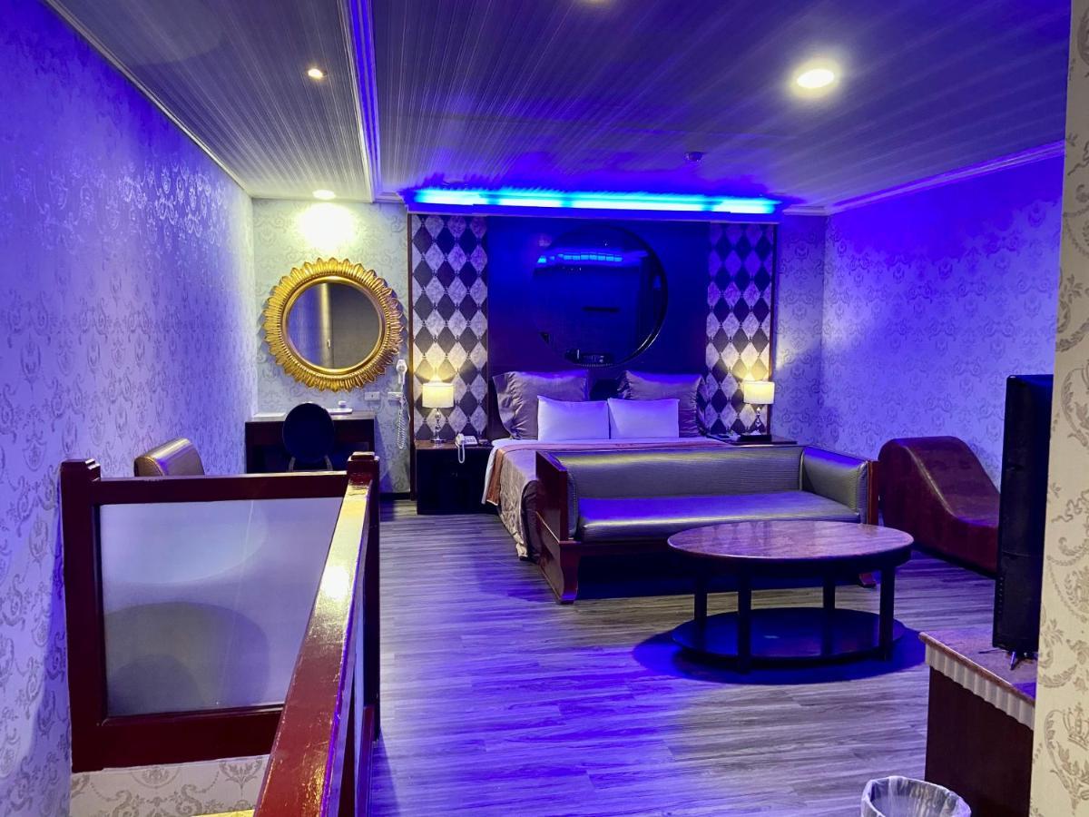 Huang Xing Motel Pingtung Luaran gambar
