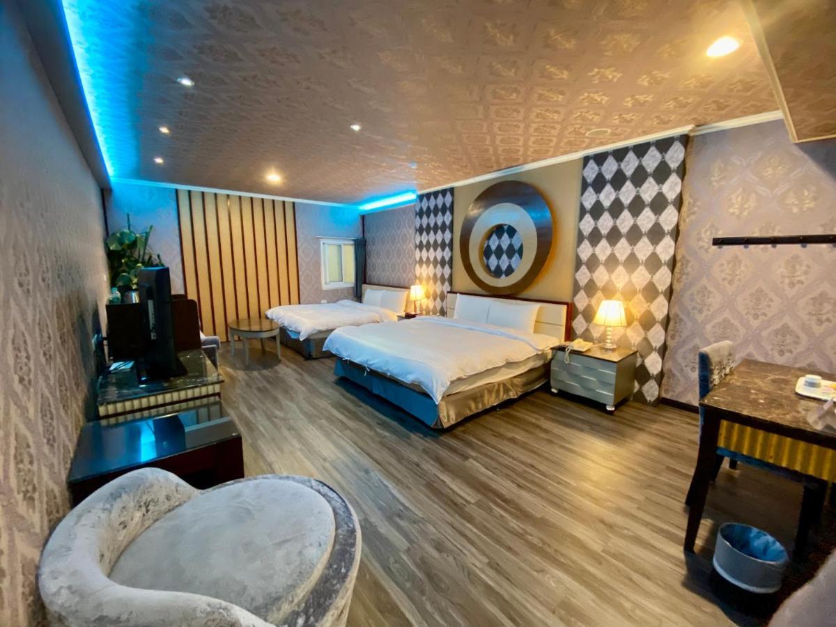 Huang Xing Motel Pingtung Luaran gambar