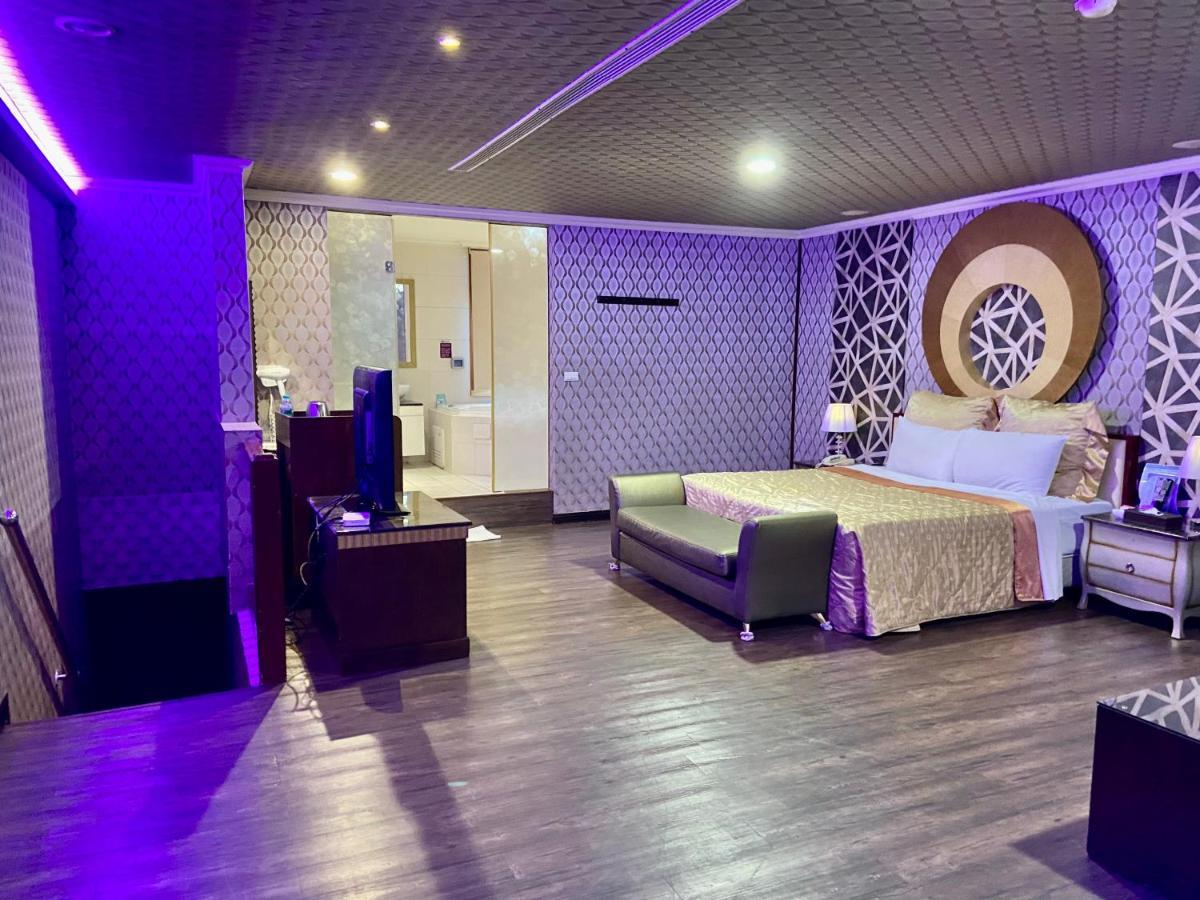 Huang Xing Motel Pingtung Luaran gambar