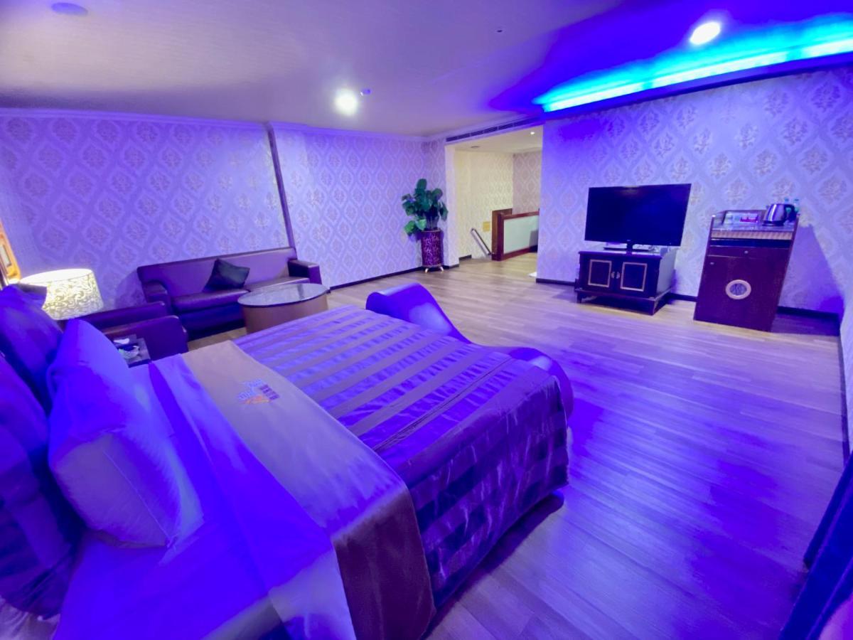 Huang Xing Motel Pingtung Luaran gambar