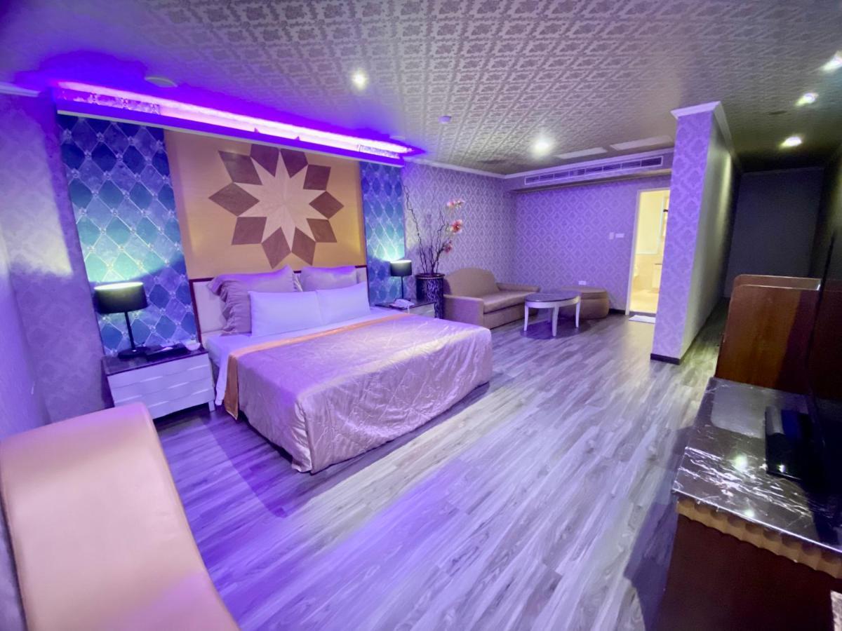 Huang Xing Motel Pingtung Luaran gambar