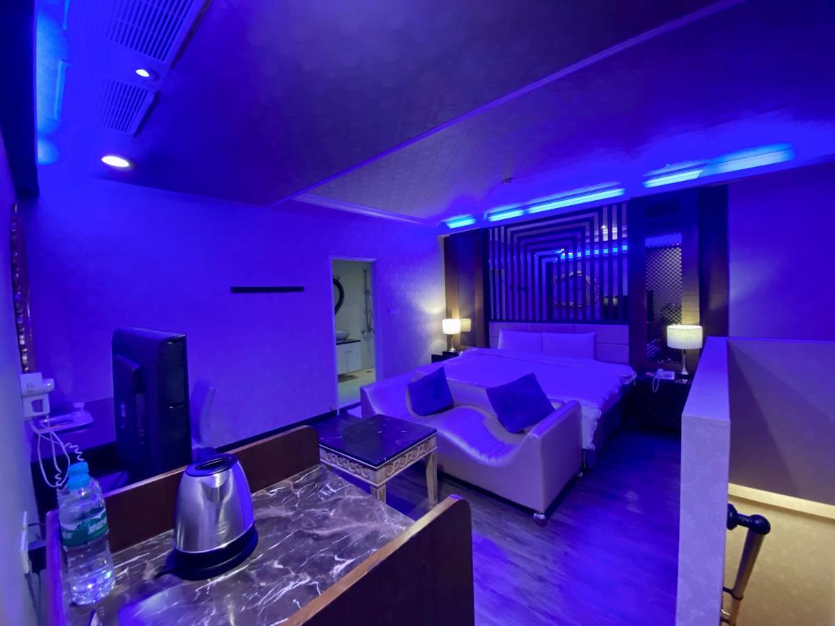 Huang Xing Motel Pingtung Luaran gambar