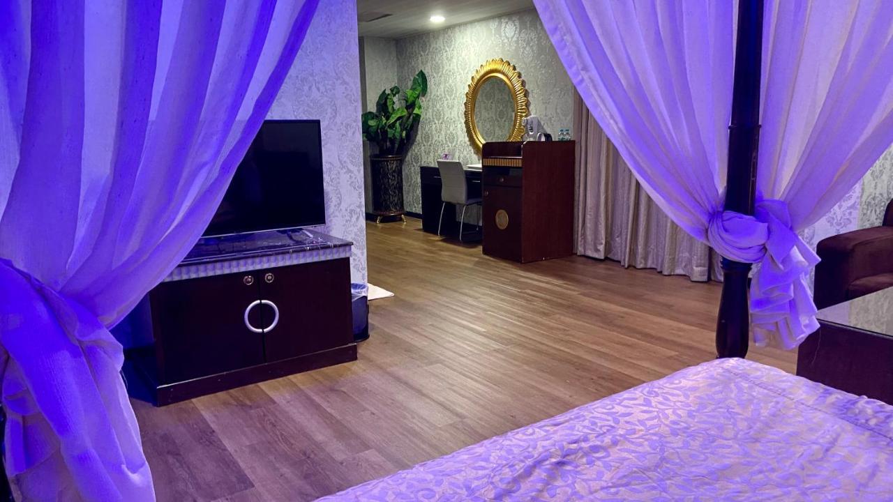 Huang Xing Motel Pingtung Luaran gambar