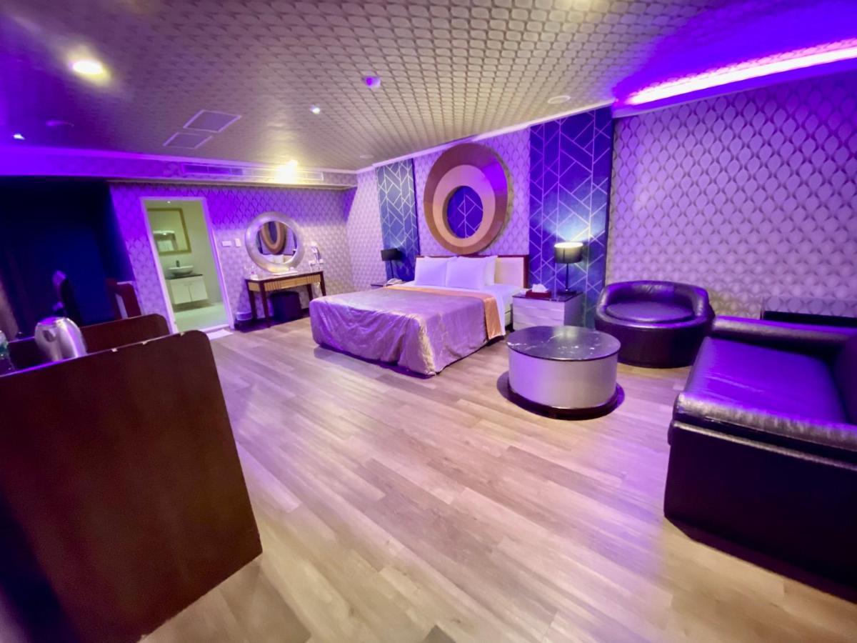 Huang Xing Motel Pingtung Luaran gambar