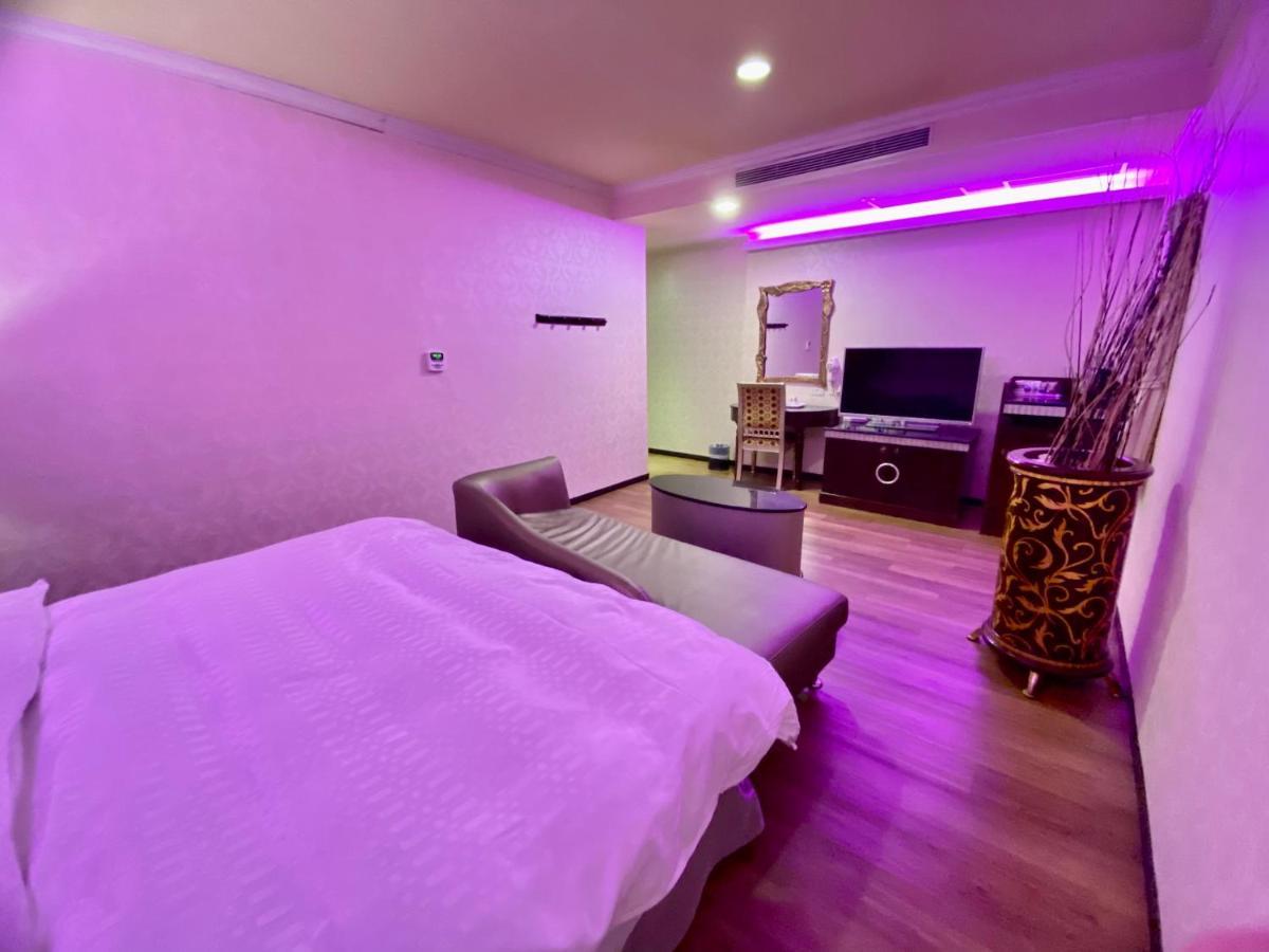 Huang Xing Motel Pingtung Luaran gambar